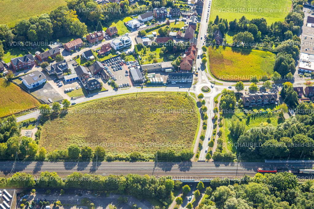 Hamm250901380 | Luftbild, Wohngebiet mit Kreisverkehr Vogelstraße, Frielicker Weg und Ahlener Straße, Wiesenflächen, Stadtbezirk Heessen, Hamm, Ruhrgebiet, Nordrhein-Westfalen, Deutschland