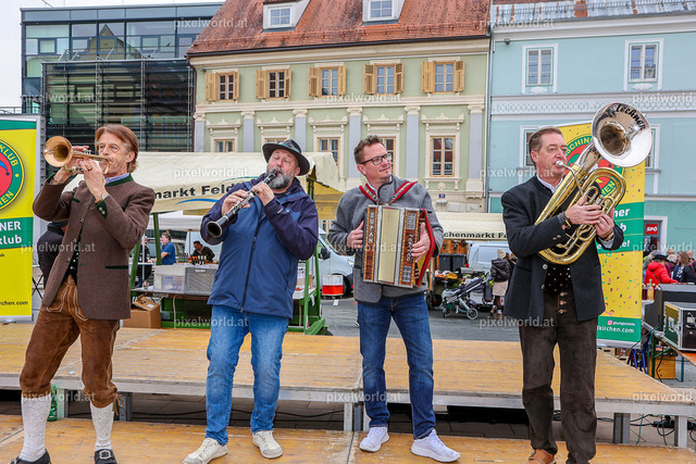 Faschingswecken am Hauptplatz Feldkirchen | Bildershop von pixelworld.at - Realisiert mit Pictrs.com
