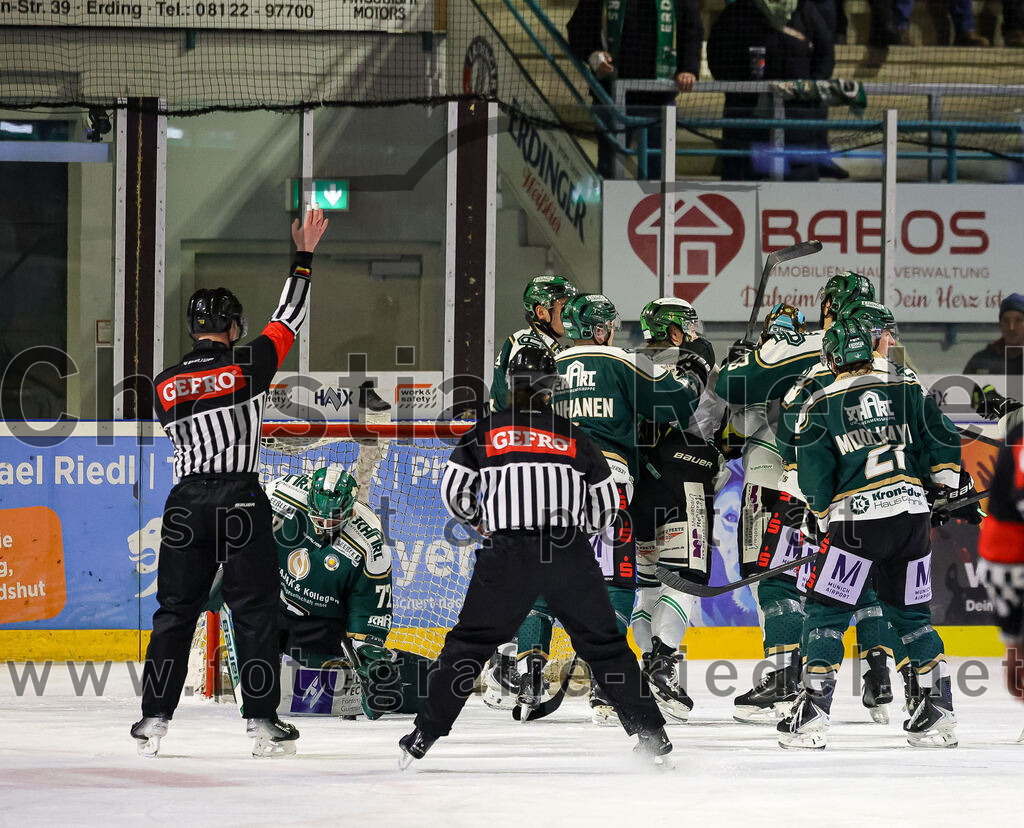 2026-01-02_104_TSV_Erding_gegen_Hoechstadt_Alligators | Erding, Deutschland, 02.01.2026:Eishockey, Oberliga Süd 2025 / 2026, 33. Spieltag, TSV Erding gegen Höchstadt Alligators, Endergebnis: 2:1Foto: Christian Riedel / fotografie-riedel.net