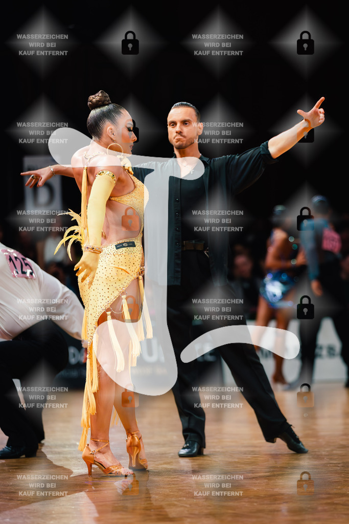 GOC 2025 - WDSF GrandSlam Latin 30th (22) Andrei Petcu _ Alexandra Motoc (Germany)-2025-08-23-3763 | Webshop for digital downloads and prints of dance sport, event & show photographer Julian Link - Realisiert mit Pictrs.com