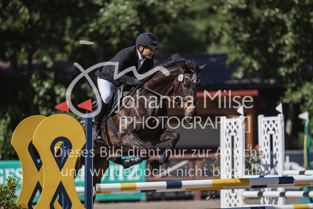 230610_Mühlen_A-Spr1-619 | Deine schönsten Turniermomente als professionelle Fotos! Entdecke hochwertige Pferdesport-Fotografie im Online-Shop. Jetzt Fotos finden & bestellen!