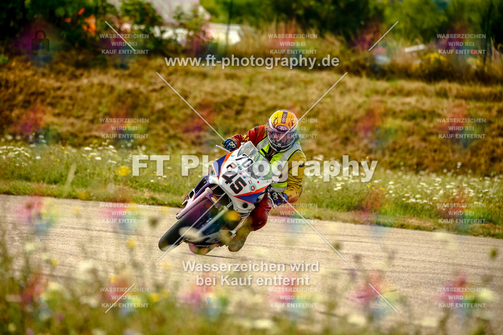 Chambley Juli-0591 | Hier findet Ihr Bilder von Touristenfahrten auf der Nürburgring Nordschleife oder von anderen Veranstaltungen die ich besucht habe. Viel Spass beim Durch Schauen 