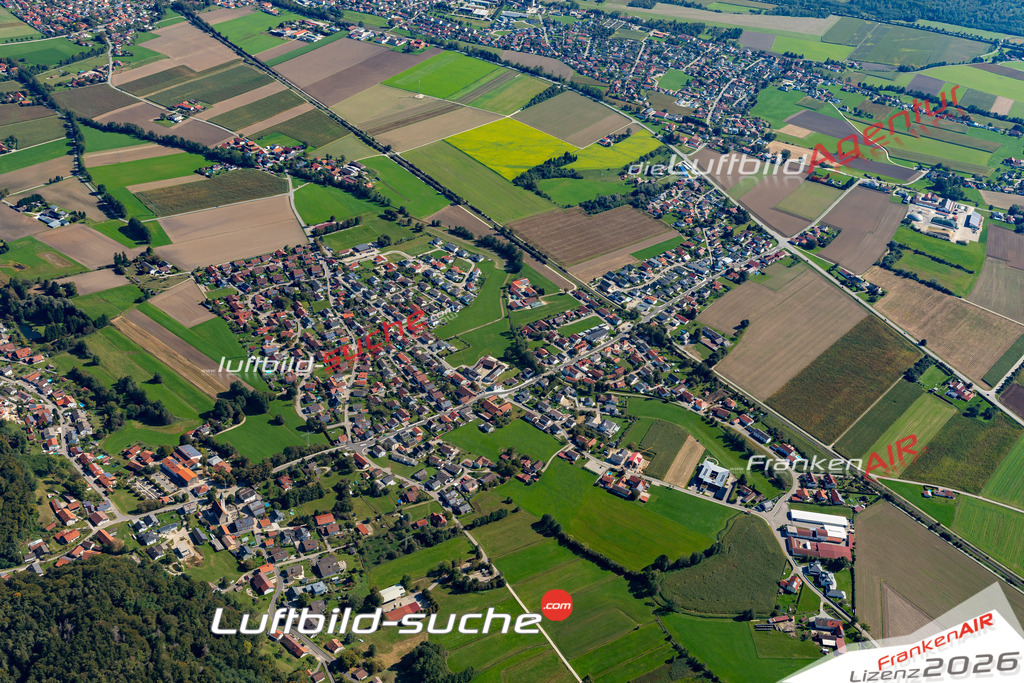 Aktuelles Luftbild von Niederndorf Julbach Kauf mit Lizenz / Bildrechten möglich- Die Luftaufnahme wurde 2021 mittels UL-Flugzeug erstellt ( keine Drohne ) - hochauflösende Kamera-Systeme von  Canon -Beste Qualität - Für grossformatige Ausdrucke geeignet. Die Geschenkidee !