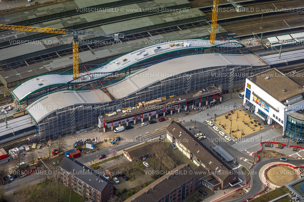 Duisburg240303916 | Luftbild, Hauptbahnhof Hbf Großbaustelle mit Neubau Gleishalle und Bahnhofsvorplatz Ost, neuer Kreisverkehr, Neudorf-Nord, Duisburg, Ruhrgebiet, Nordrhein-Westfalen, Deutschland, Duisburg-S