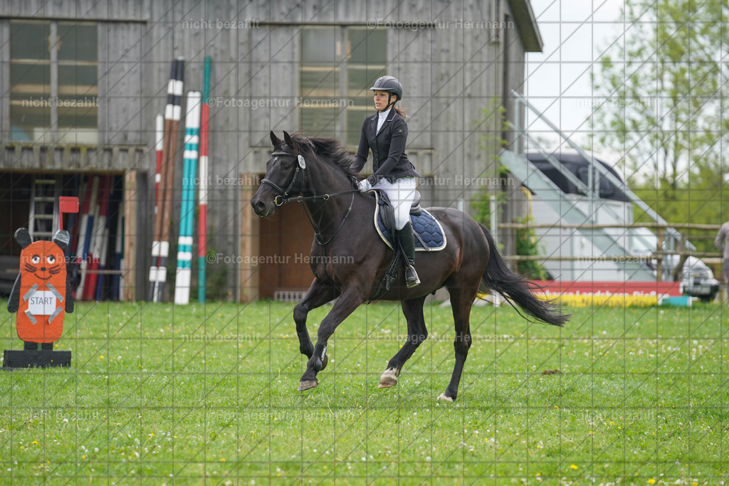 20240509-FAH02427 | Turnierbilder der Turnierfotografen Bayern, Pferdesport Fotografie, Reitsportbilder, Turnier Landberg am Lech, Turnierbilder bayern, Fotoagentur Herrmann