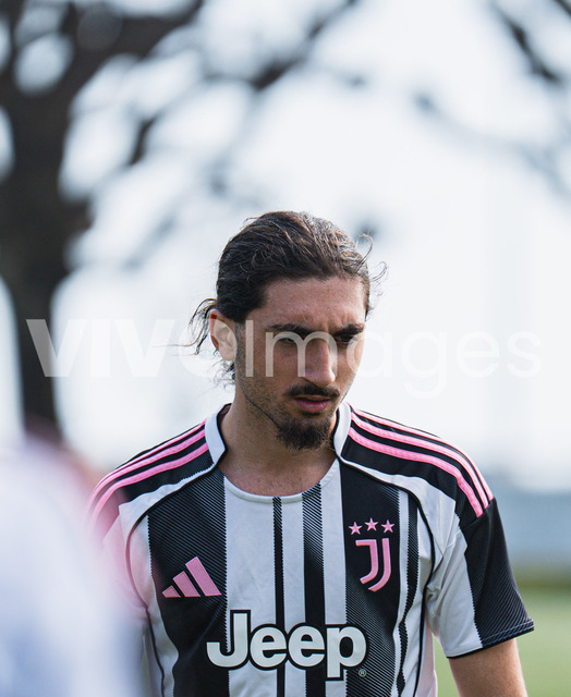 juv_lut_fmachado-0001 | Images from the Juniors B match between Juventus Academy and FC Lutry, played on 18 March 2026 in Lutry, Switzerland, featuring players, coaching staff and match action throughout the game.