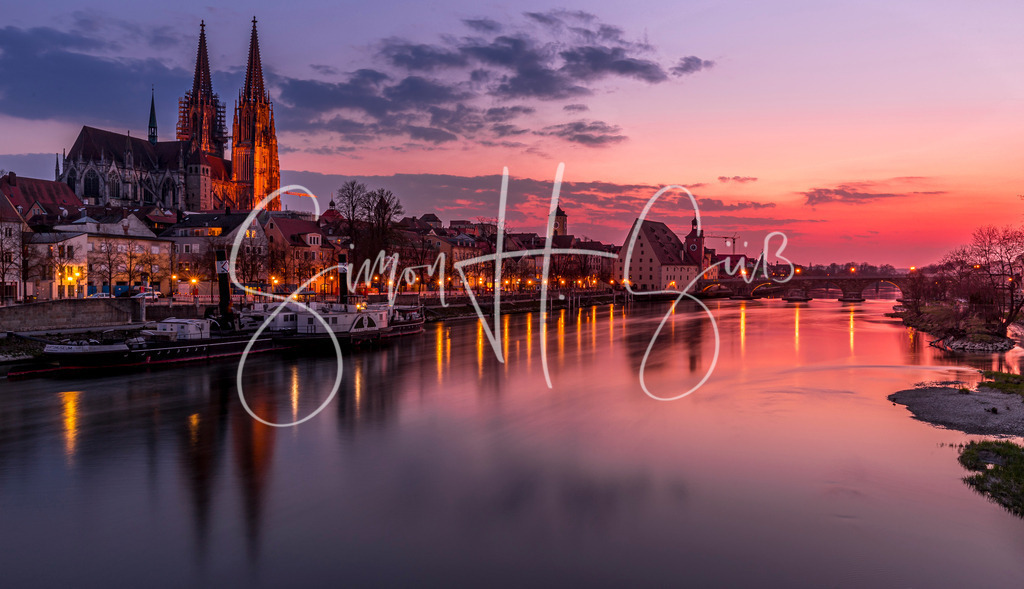 Regensburg | simonsuess - Realisiert mit Pictrs.com
