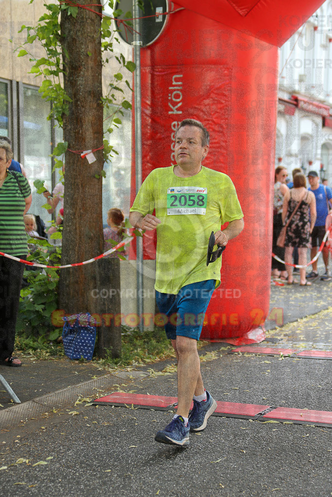 220625_1658_EX1_5663 | Sportfotografie im Rhein-Sieg Kreis, Köln, Bonn, NRW, Rheinland Pfalz, Hessen, etc. Unser Tätigkeitsfeld umfasst den Laufsport vom Volkslauf über den Marathon, Duathlon, Triathon bis zum Ultralauf wie Kölnpfad Ultra oder Schindertrail.