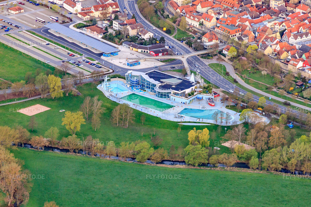 Luftbild: Erlebnisbad Triamare in Bad Neustadt an der Saale im Bundesland Bayern in Deutschland. – Foto: IMG_63953.jpg vom 04.04.2014 durch Werner Riehm/FLY-FOTO.de – Auflösung des Originals: 4752 x 3168 px – Triamare