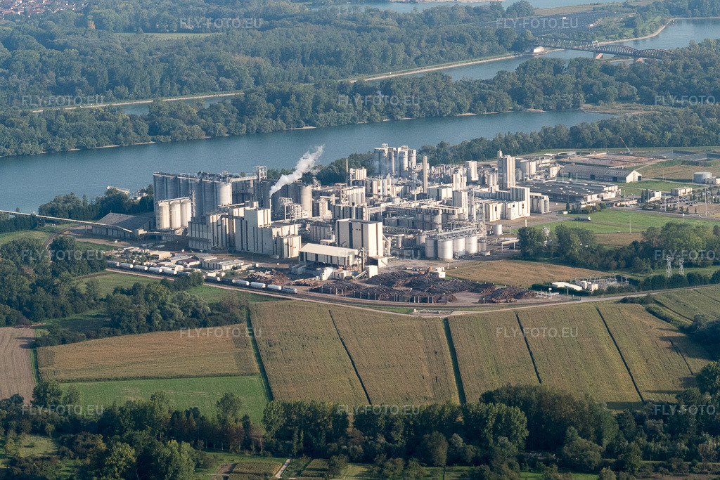 Vue aérienne: Industrie à Beinheim dans le département Bas Rhin, France. Photo: P1000882.jpg prise le 15/09/2014 par Werner Riehm/FLY-FOTO.euRésolution de l'original: 5472 x 3648 px