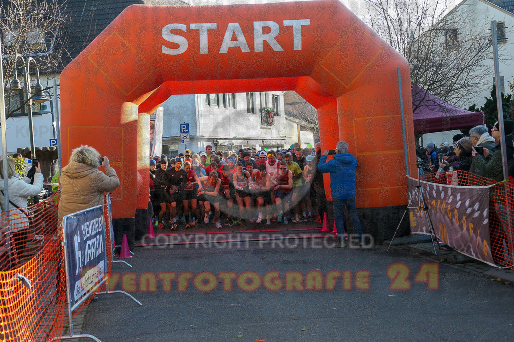 241201_1136_EX1_0439 | Sportfotografie im Rhein-Sieg Kreis, Köln, Bonn, NRW, Rheinland Pfalz, Hessen, etc. Unser Tätigkeitsfeld umfasst den Laufsport vom Volkslauf über den Marathon, Duathlon, Triathon bis zum Ultralauf wie Kölnpfad Ultra oder Schindertrail.