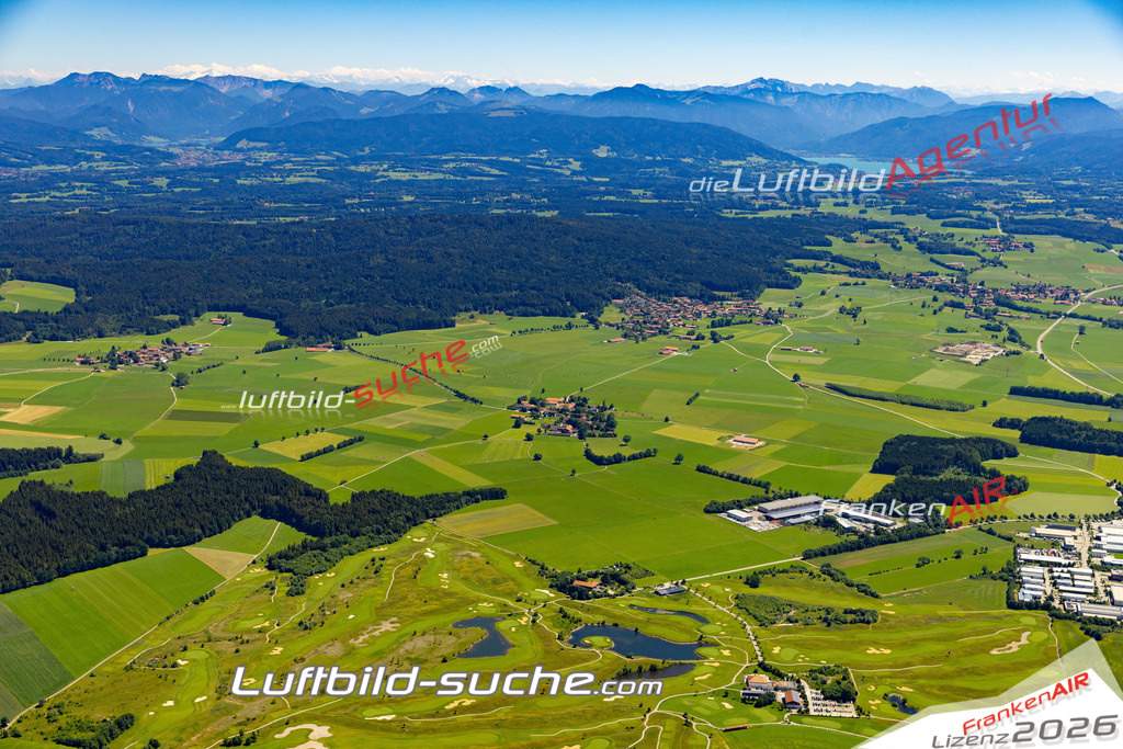 Aktuelles Luftbild von Oberlaindern Valley - Die Luftaufnahme wurde 2022 mittels UL-Flugzeug erstellt ( keine Drohne ) - hochauflösende Kamera-Systeme von  Canon -Beste Qualität - Für grossformatige Ausdrucke geeignet. Die Geschenkidee !