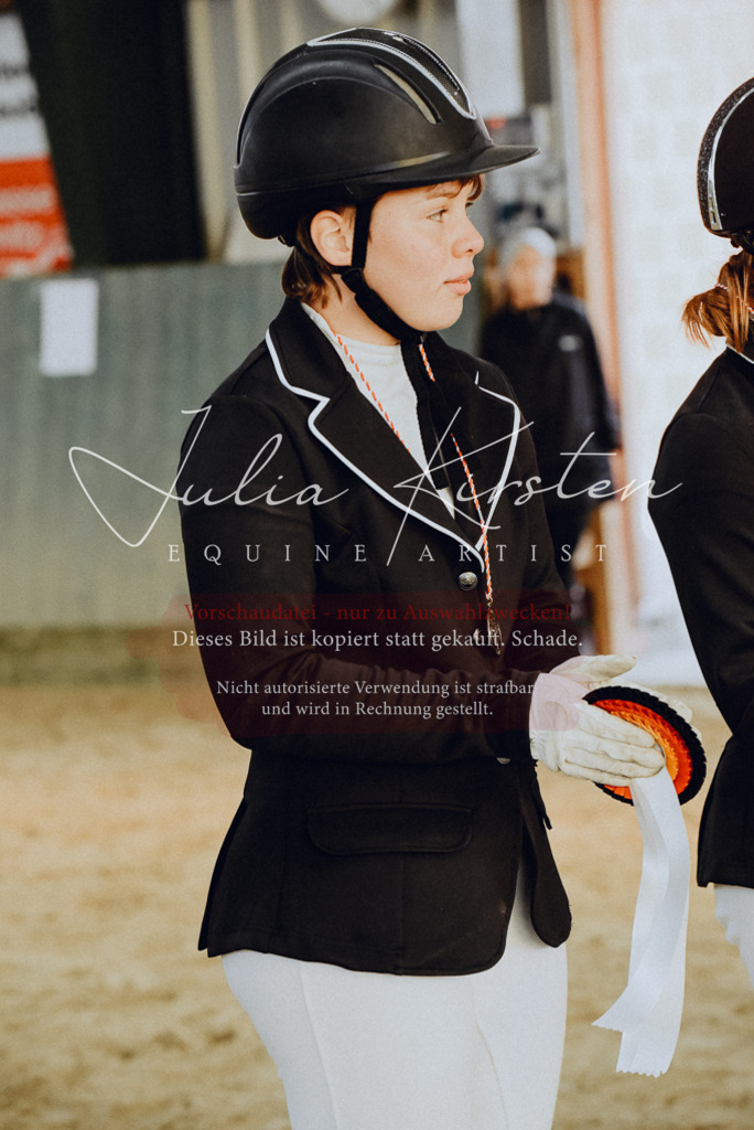 DSC_7387 | Pferde- und Turnierfotografie in Westsachsen. Pferdeportraits, Auftragszeichnungen und intuitive Kunst.