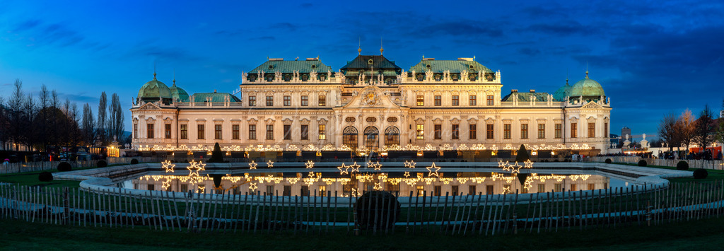 Belvedere | Das weihnachtlich geschmückte Wiener Belvedere