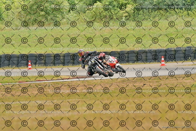 25bt05-1580 | markuskiefer.com - Realisiert mit Pictrs.com