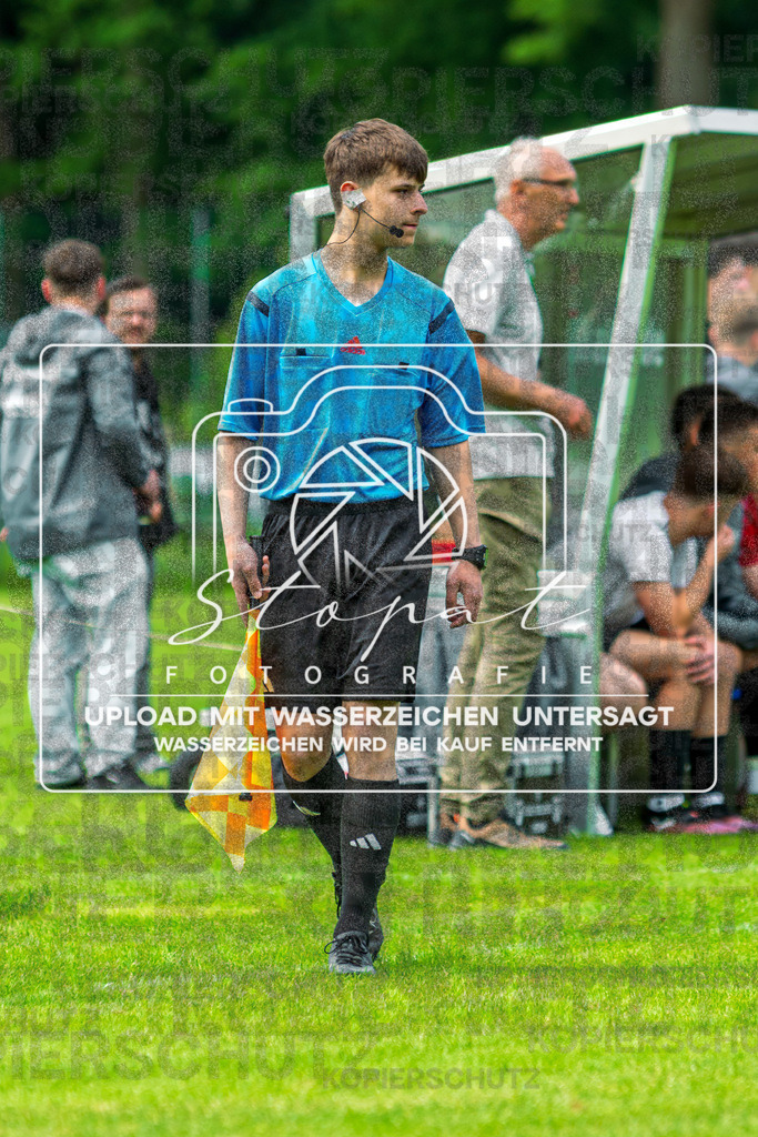 Kreisliga Herren HK - FG Fulde-Stellichte vs. SV Ciwan Walsrode | Phil-Justin Riehs (Schiedsrichterassistent); Kreisliga Herren HK - FG Fulde-Stellichte vs. SV Ciwan Walsrode am 31.05.26 in Lehrdestadion, Stellichte - Realisiert mit Pictrs.com