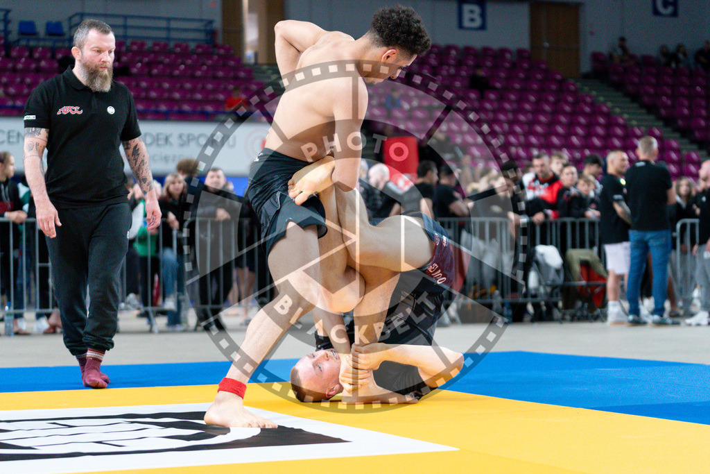 20250517PBB1781 | Athletes compete during the first day of the ADCC Amateur World Championship on May 15, 2025 in Warsaw, Poland. © Chiara Dazi / photoblackbelt