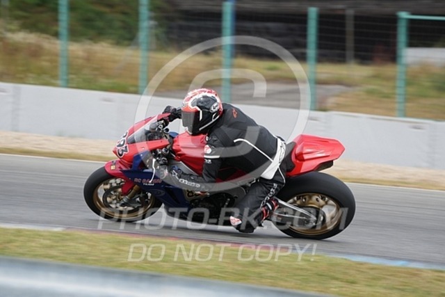 2024_08_02_PBK_13221 | Sportfotografie; SlowMotion; Video; Rennstrecke; Hafeneger; Speer; Racing; RSE; BMW; CBO; Trackday; Motorsportarena; Hockenheimring; Brno; Most; Barcelona; Valencia