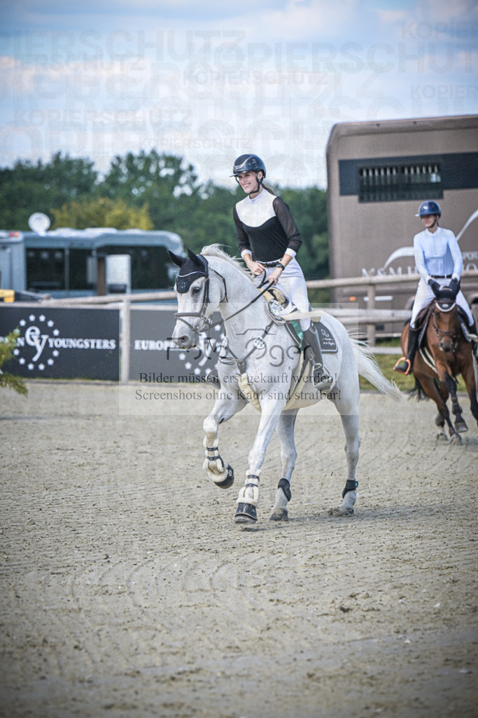 DOS_0121 | Entdecke hochwertige Reitturnierfotos von Foto Oger. Professionell, emotional und authentisch – jetzt Lieblingsmomente im Shop bestellen.Deutschlandweite Turnierfotografie. - Realisiert mit Pictrs.com