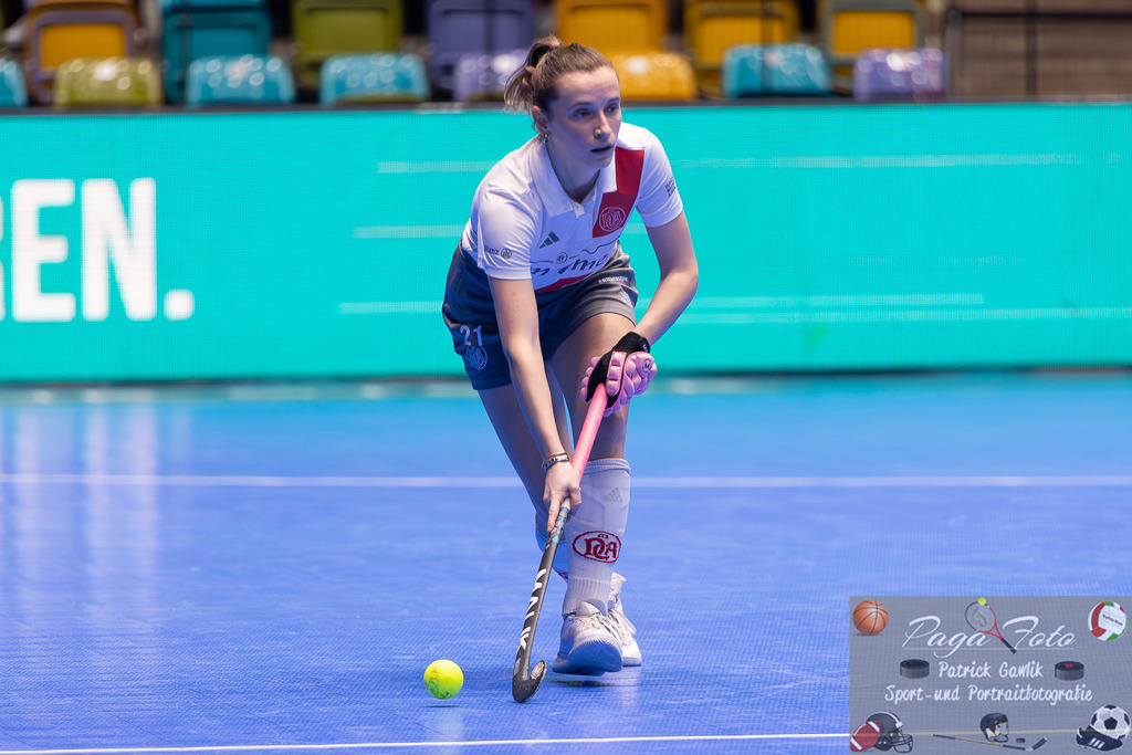 Volvo E.R.B. Final 4 Halbfinale Frauen: Der Club an der Alster - Berlienr HC, 25.01.2025 | Marie Charlotte Jeltsch (Der Club an der Alster #21) am Ball, Freisteller, Portrait, Porträt, Der Club an der Alster - Berlienr HC, Frankfurt, Süwag Arena, 25.1.2025 - Realisiert mit Pictrs.com