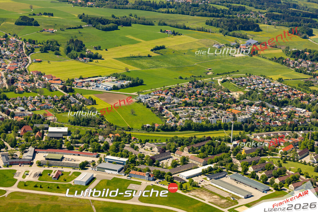 Das Luftbild zeigt :  Kaufbeuren - Die Luftaufnahme wurde 2024 vom UL-Flugzeug aus erstellt ( keine Drohne ) - Hochauflösende Luftaufnahme - Für grossformatige Ausdrucke geeignet. Die Geschenkidee !Mit Lizenz und Bildrechte bestellbar