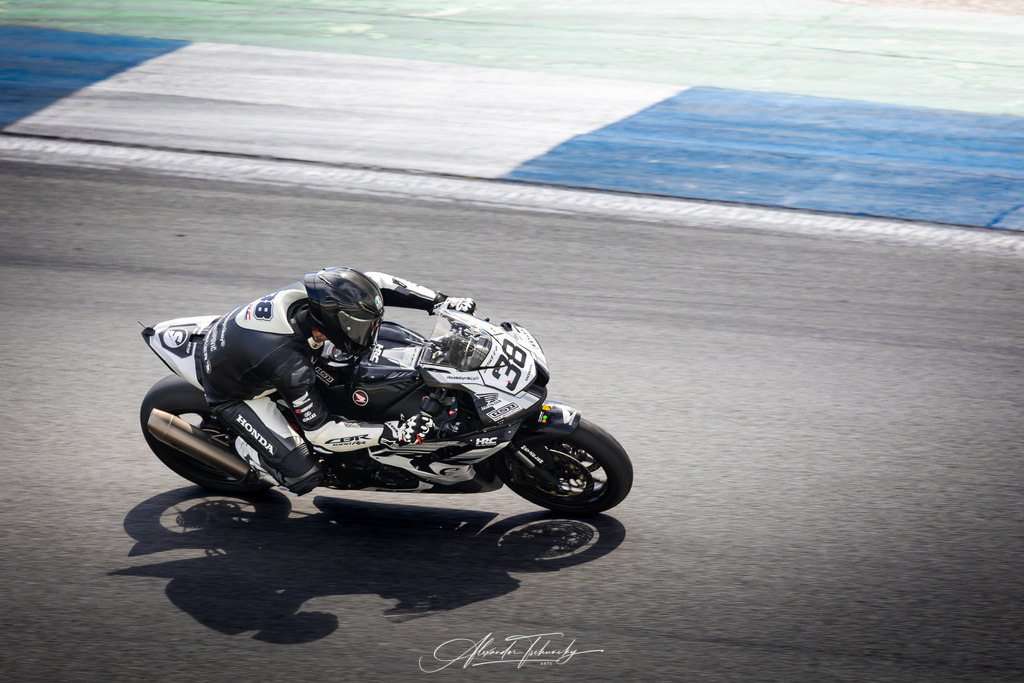 Ducati Trackday Hockenheimring 2026 | Entdecken Sie die faszinierende Welt von Alexander Tschuncky Arts: Kreative Fotografie, atemberaubende Automobilkunst und hochwertiger Bilderdruck. Lassen Sie sich inspirieren! - Realisiert mit Pictrs.com