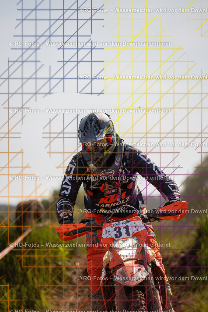 Wolfshausen 4 Lauf -926 | Sportfotografie von RO-Fotos: Motorsport, Motocross, Enduro, Laufveranstaltungen und Triathlon. Professionelle Fotos von Sportlern und Events. - Realisiert mit Pictrs.com