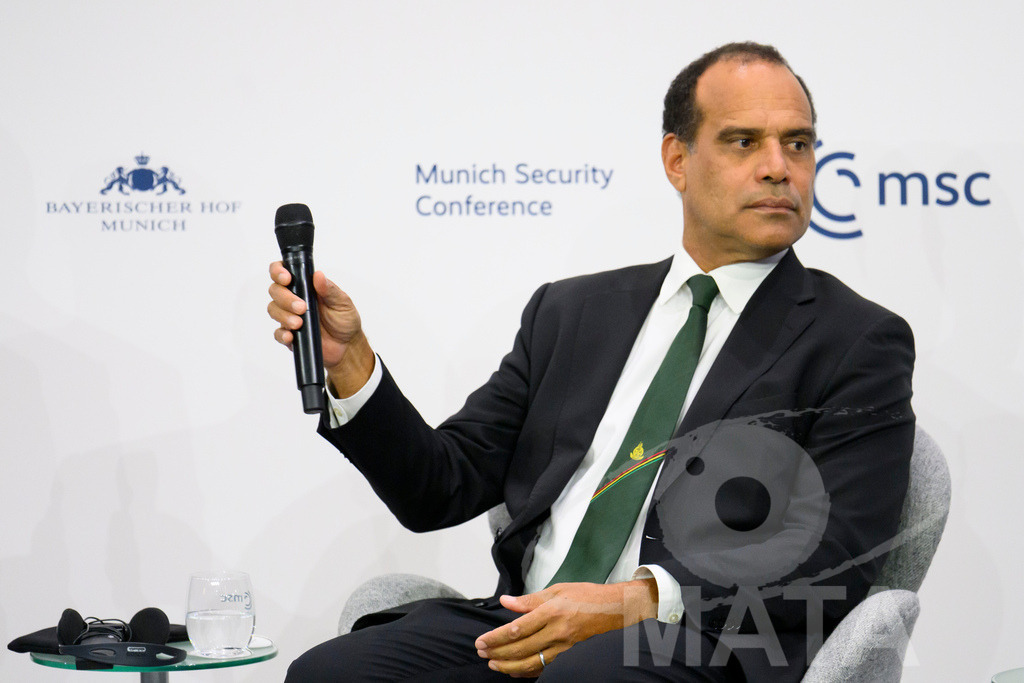 _DWA6028 | MATA IndoCon - Realisiert mit Pictrs.com