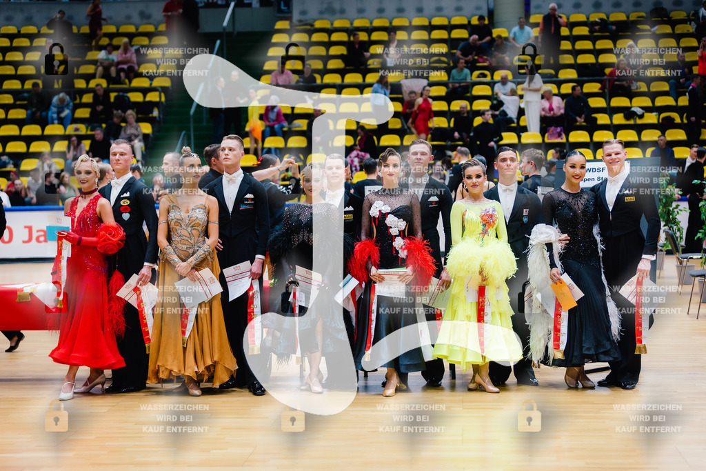 Hessen Tanzt WDSF International Open Standard Siegerehrung-2025-05-17-0401 | Webshop for digital downloads and prints of dance sport, event & show photographer Julian Link - Realisiert mit Pictrs.com