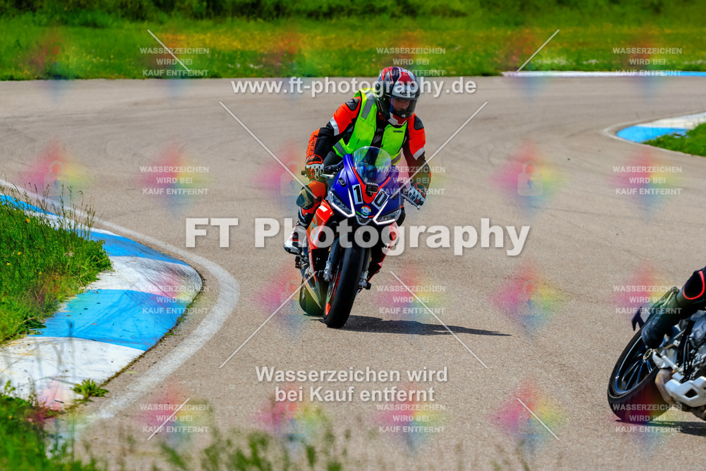 MotoTeam-0083 | Hier findet Ihr Bilder von Touristenfahrten auf der Nürburgring Nordschleife oder von anderen Veranstaltungen die ich besucht habe. Viel Spass beim Durch Schauen 