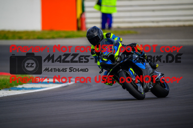 MaZZes_Fotomatrix_20250421_6007705_2307 | WEISS