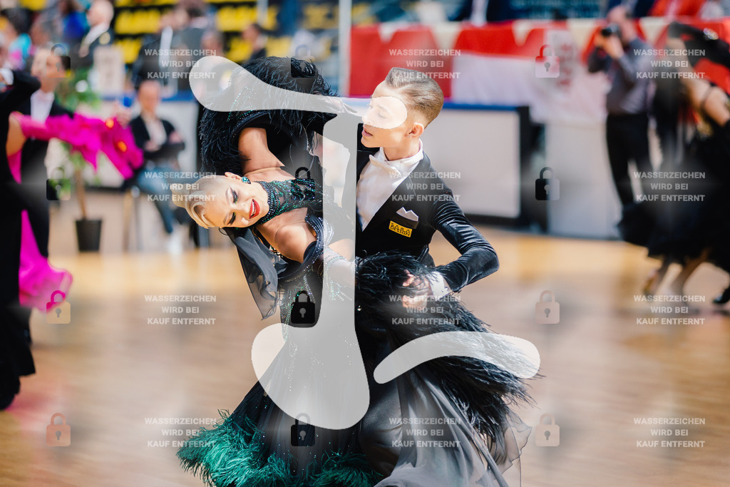 Hessen Tanzt WDSF Open Junior II Standard 1st (233) Jelisei Zemljannikov _ Gertrude Sofia Kirkmann (Finland)-2025-05-17-7455 | Webshop for digital downloads and prints of dance sport, event & show photographer Julian Link - Realisiert mit Pictrs.com