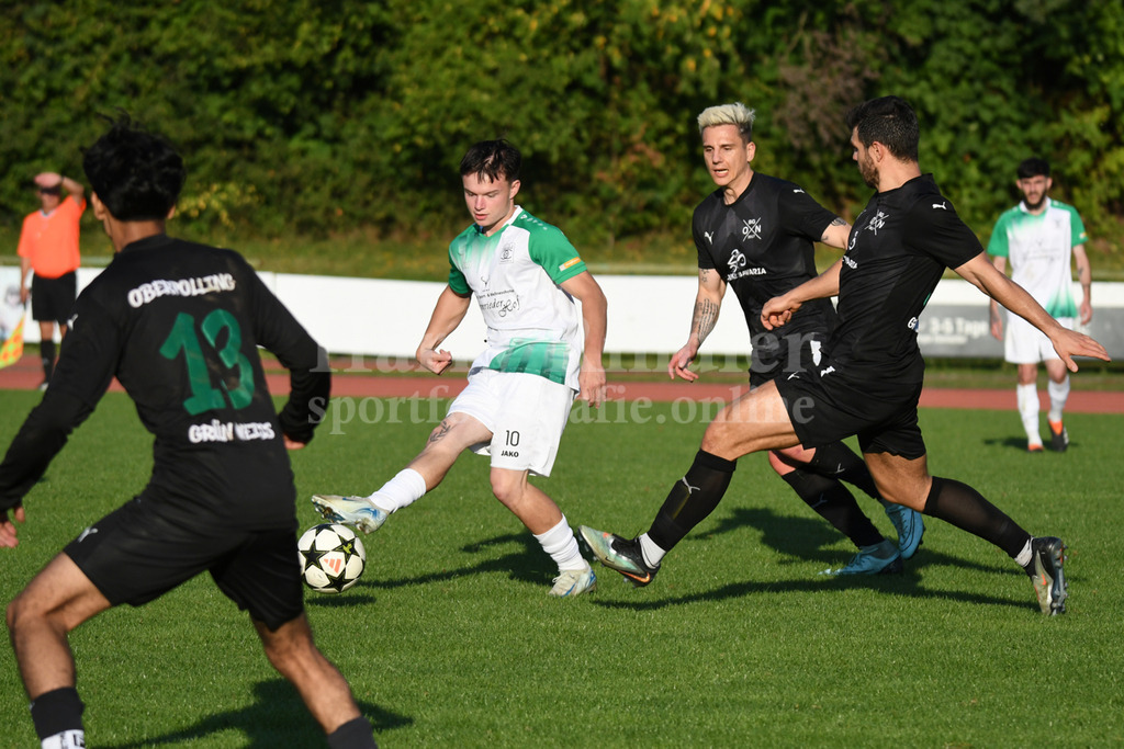 SpVgg GW Deggendorf : SV Oberpolling | Laurin Hübscher (SpVgg GW Deggendorf #10) - Realisiert mit Pictrs.com