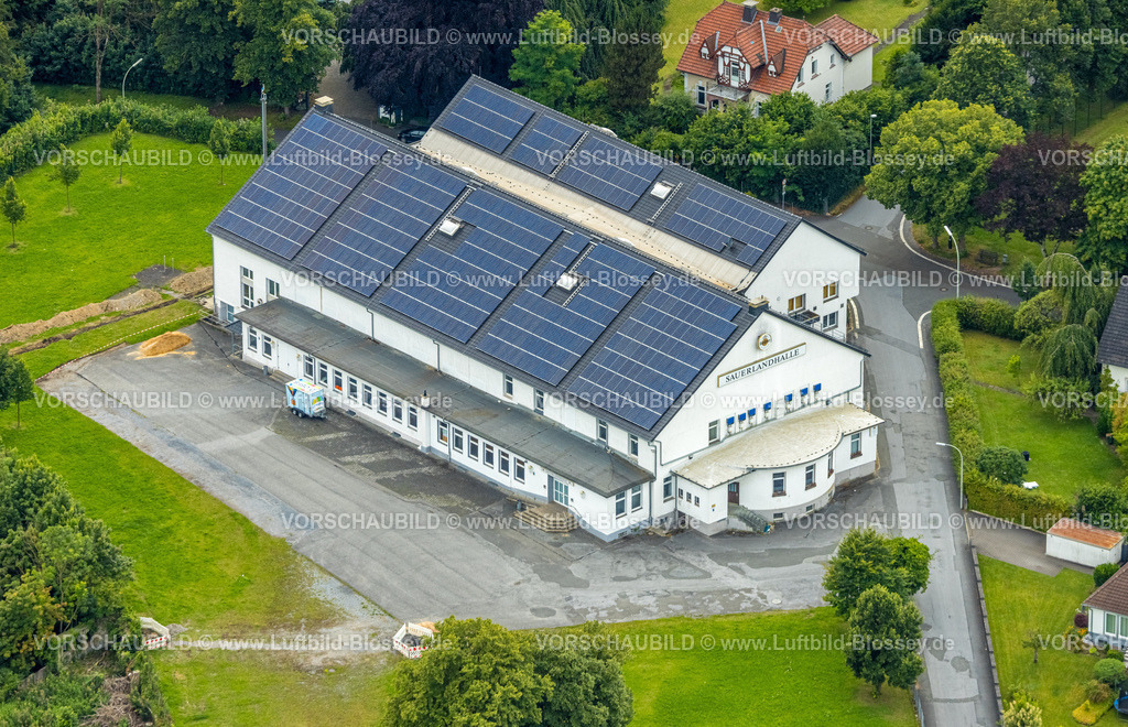 Warstein240713264 | Luftbild, Sauerlandhalle mit Solardach, Bürgerschützengesellschaft Warstein e.V. Schützenhalle, Warstein, Sauerland, Nordrhein-Westfalen, Deutschland