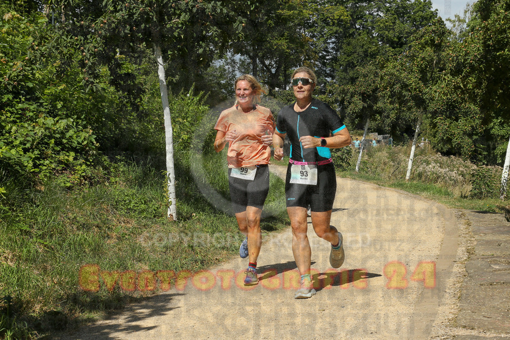 250824_1232_EX1_9688 | Sportfotografie im Rhein-Sieg Kreis, Köln, Bonn, NRW, Rheinland Pfalz, Hessen, etc. Unser Tätigkeitsfeld umfasst den Laufsport vom Volkslauf über den Marathon, Duathlon, Triathon bis zum Ultralauf wie Kölnpfad Ultra oder Schindertrail.