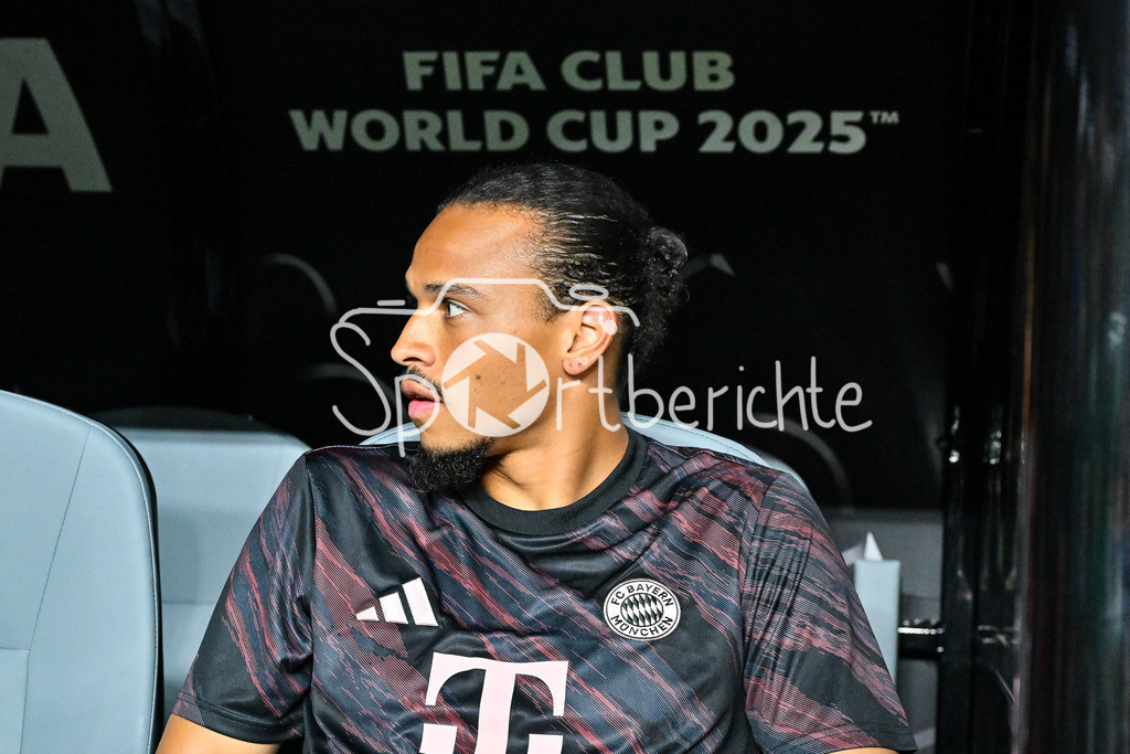 FC Bayern München - Boca Juniors | Sitzt heute wieder nur auf der Bank - Leroy SANE (FC Bayern Muenchen 10) / Einzelfoto / Freisteller / FIFA Club World Cup: FC Bayern Muenchen - Boca Juniors, Hard Rock Stadium am 20.06.2025 / NOT FOR SALE IN USA