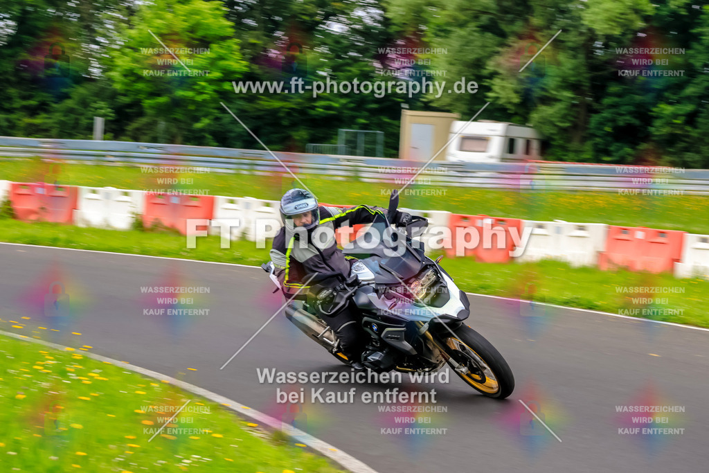 VBK-7074 | Hier findet Ihr Bilder von Touristenfahrten auf der Nürburgring Nordschleife oder von anderen Veranstaltungen die ich besucht habe. Viel Spass beim Durch Schauen 