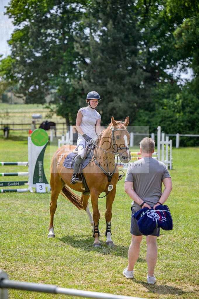 Reitturnier Voxtrup | Entdecke hochwertige Reitturnierfotos von Foto Oger. Professionell, emotional und authentisch – jetzt Lieblingsmomente im Shop bestellen.Deutschlandweite Turnierfotografie. - Realisiert mit Pictrs.com