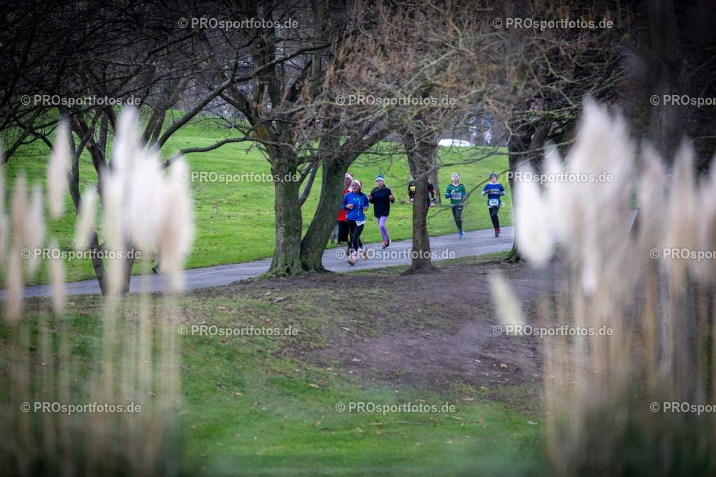Bonner Nikolauslauf in Bonn, 08.12.2024 | Impressionen vom Bonner Nikolauslauf am 08.12.2024 in Bonn (Freizeitpark Rheinaue). Foto: BEAUTIFUL SPORTS/Axel Kohring