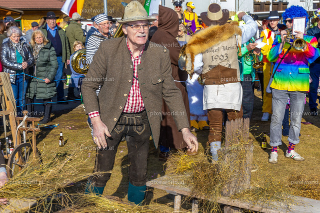 Bärentreiben in Steuerberg | Bildershop von pixelworld.at - Realisiert mit Pictrs.com