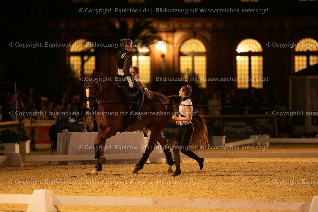 20230527_Voltigieren_NASPA_Flutlicht_1040 | equistock