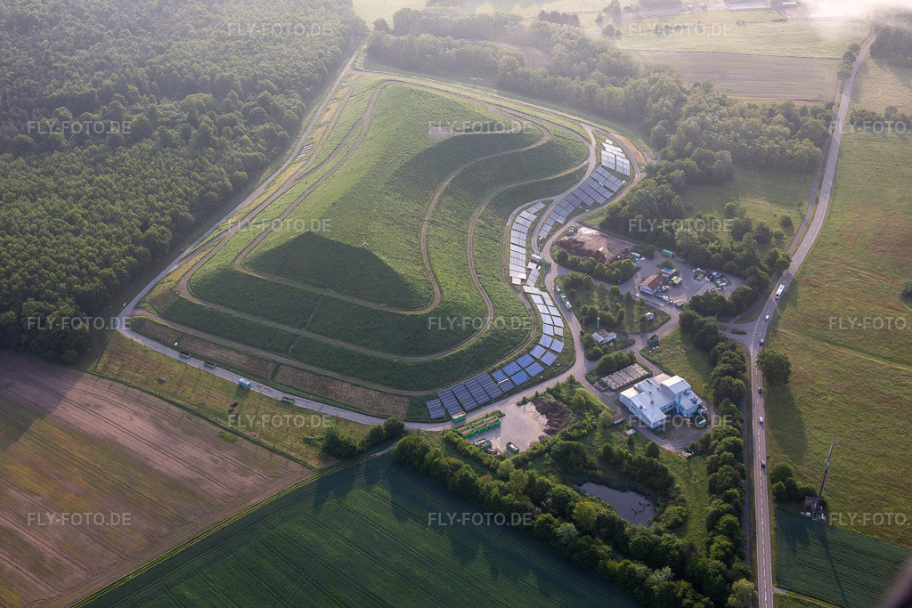Luftbild: Deponie Süd in Berg im Bundesland Rheinland-Pfalz in Deutschland. Foto: IMG_113992.jpg vom 23.05.2019 durch Werner Riehm/FLY-FOTO.de