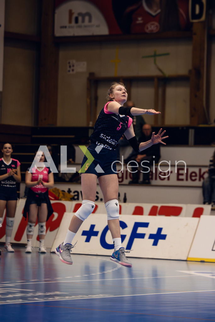 Volleyball I Frauen I Saison 2025-2026 I Volleyball NLA | Women I Round 14 I VC Kanti Schaffhausen - NLZ Volleyball Academy Zürich I 16.01.2026 | NLZ Volleyball Academy Zürich - 5 Zlata Dobryn (UKR) – Mittelblock - Realisiert mit Pictrs.com
