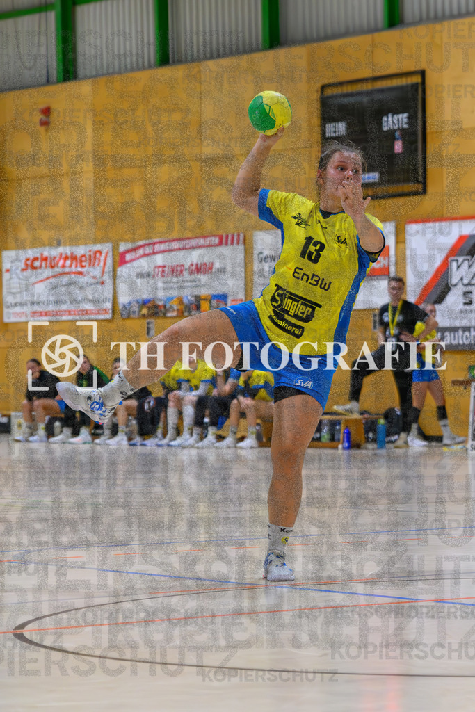 GER, SG Maulburg/Steinen - SV Allensbach 2, Handball, Suedbadenliga, 2. Spieltag, Saison 2023/2024, 14.10.2023 | Jennifer Dziubale (SV Allensbach 2, #13)

GER, SG Maulburg/Steinen - SV Allensbach 2, Handball, Suedbadenliga, 2. Spieltag, Saison 2023/2024, 14.10.2023

Foto: TH Fotografie/Thomas Hess