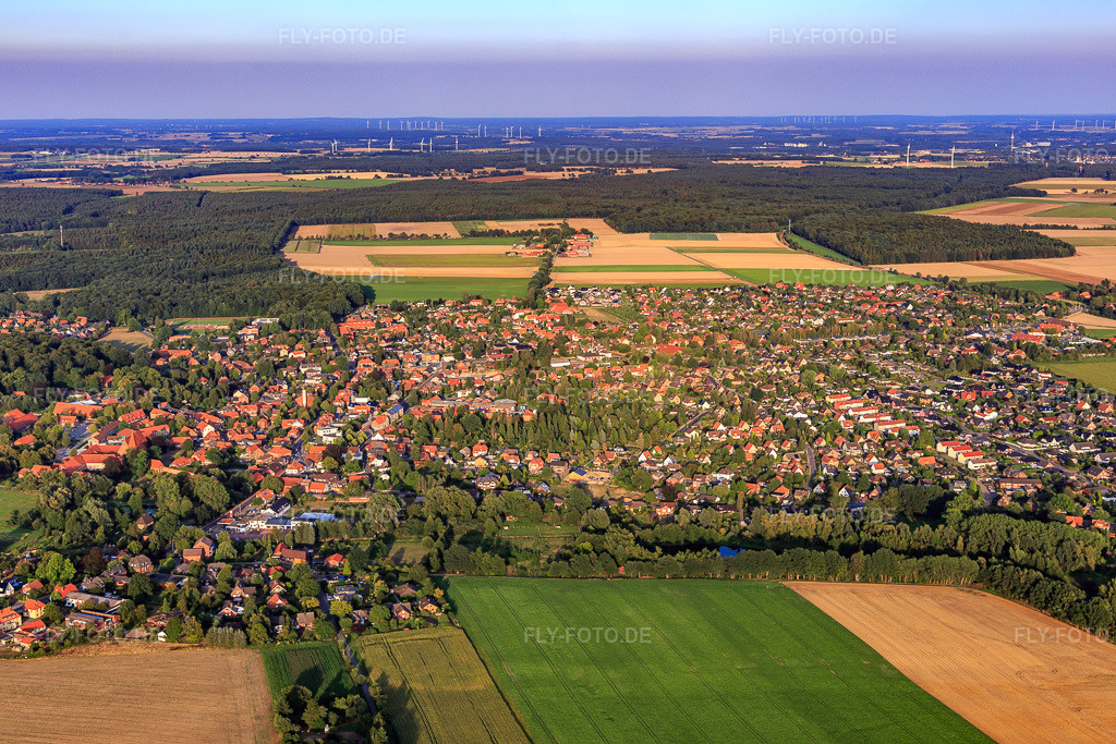 Luftbild: Ortsansicht aus Westen in Ebstorf im Bundesland Niedersachsen in Deutschland. Foto: IMG_110079.jpg vom 16.08.2018 durch Werner Riehm/FLY-FOTO.de