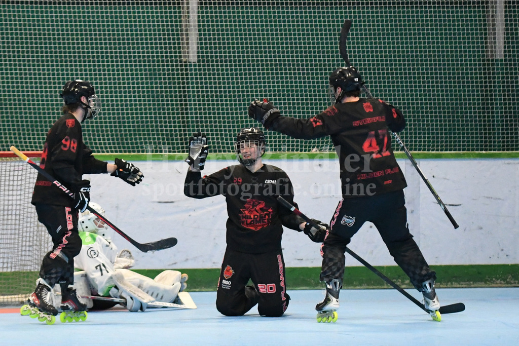 Deggendorf Pflanz : Hilden Flames | Hilden Flames jubeln  - Realisiert mit Pictrs.com