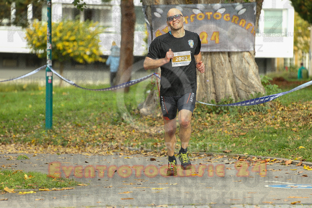 241020_1210_EX1_3153 | Sportfotografie im Rhein-Sieg Kreis, Köln, Bonn, NRW, Rheinland Pfalz, Hessen, etc. Unser Tätigkeitsfeld umfasst den Laufsport vom Volkslauf über den Marathon, Duathlon, Triathon bis zum Ultralauf wie Kölnpfad Ultra oder Schindertrail.