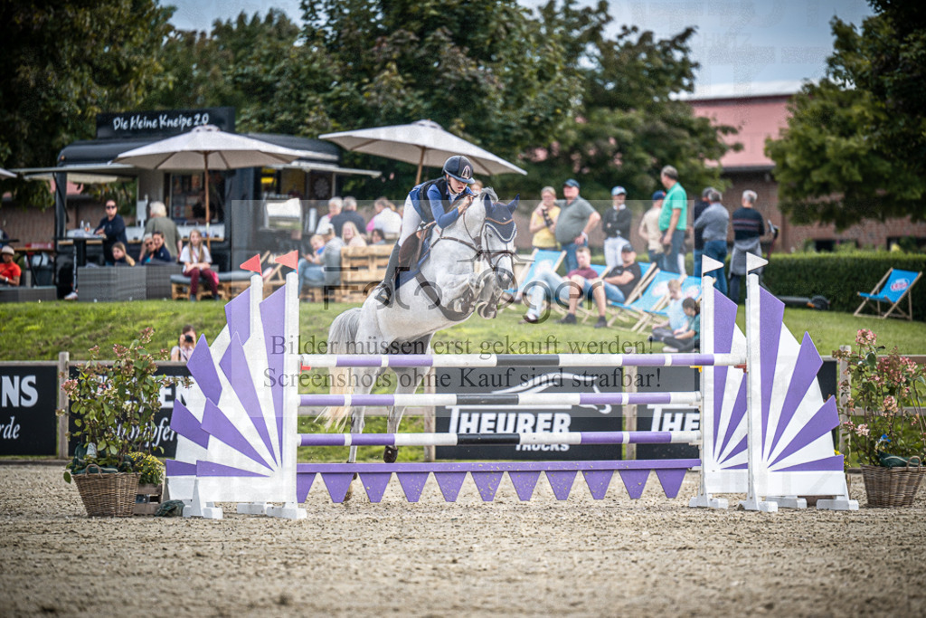 DOS_3830 | Entdecke hochwertige Reitturnierfotos von Foto Oger. Professionell, emotional und authentisch – jetzt Lieblingsmomente im Shop bestellen.Deutschlandweite Turnierfotografie. - Realisiert mit Pictrs.com