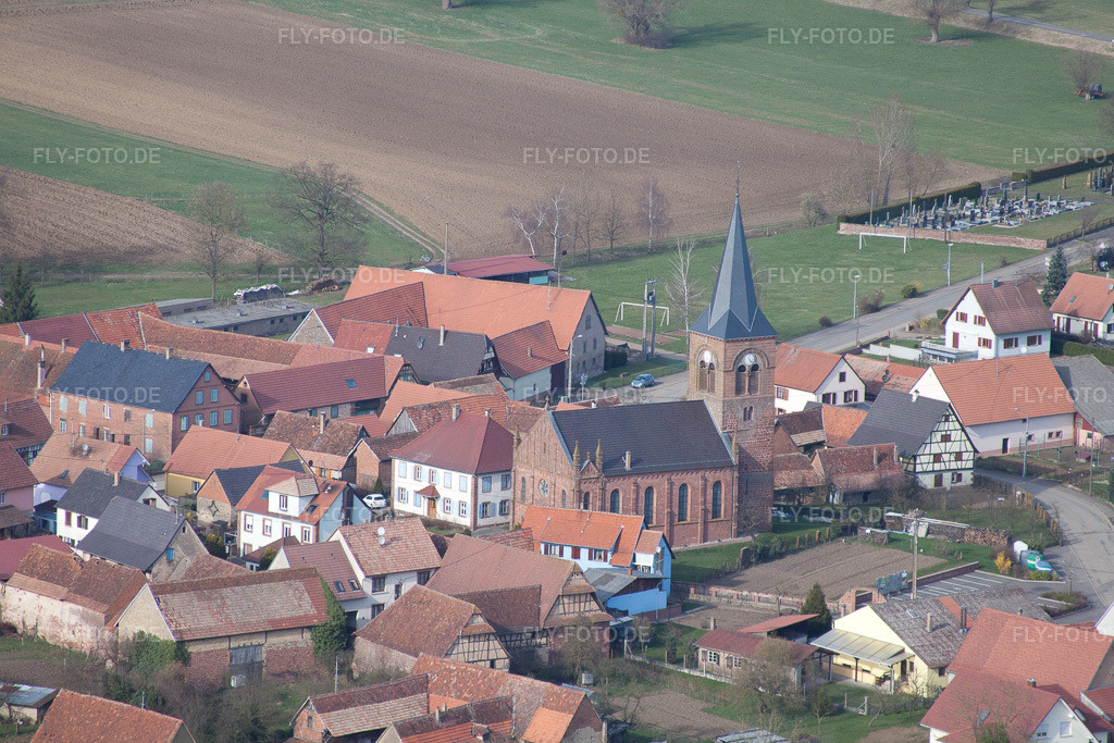 Luftbild: landwirtschaftlichen Feldern und Nutzflächen in Geiswiller im Bundesland Bas-Rhin in Frankreich. Foto: IMG_38578.jpg vom 20.03.2011 durch Werner Riehm/FLY-FOTO.de