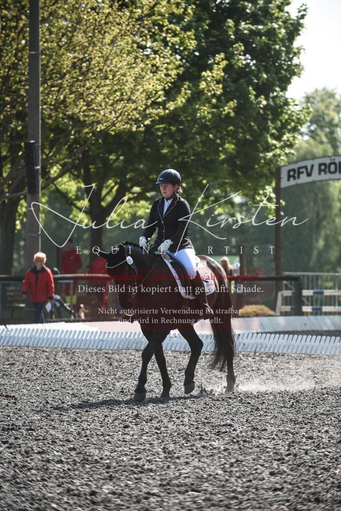 DSC_8830 | Pferde- und Turnierfotografie in Westsachsen. Pferdeportraits, Auftragszeichnungen und intuitive Kunst.
